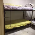 5 套二手金属双层床，带胶合板底座，床垫 图片 2