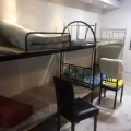 5 套二手金属双层床，带胶合板底座，床垫 图片 5