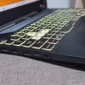 华硕飞行堡垒 ryzen 7 4800h 144赫兹15.6寸屏幕 图片 3