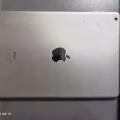 MacBook Pro (13 英寸 高度可回收的铝合金和玻璃外壳, 不含汞的  图片 1