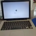 MacBook Pro (13 英寸 高度可回收的铝合金和玻璃外壳, 不含汞的  图片 2