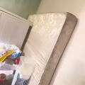 免费送两个旧双人床垫，正常用的，需要的拉走 图片 2