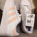 Adidas 图片 2