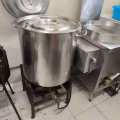 电饭锅，电热档，冰柜，蒸笼，白钢桌子，鱼汤碗，盘子 图片 3