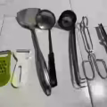 低价出售许多行李箱、家具、全新的锅瓢碗盘碟等厨房用品等许多 图片 55