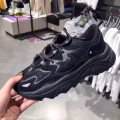 各种品牌男女鞋和服饰 图片 4