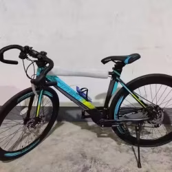 全新 26寸永久铝合金公路赛自行车 包送货 送车锁!!!
