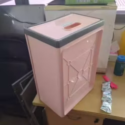 收纳箱