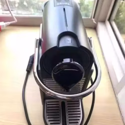 Nespresso Pixie Coffee Machine 胶囊咖啡机