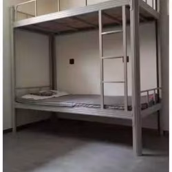 宜家铁床上下铺1，9.5成新，$80可商。