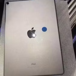 99成新，超薄iPad Air2 9.7寸屏，32GB WifI版 白色