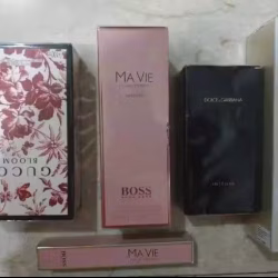 10元起，低价转让全新未开封香水（Boss, D&G, Escada 等）