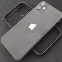 自用iPhone 11，256GB，黑色.