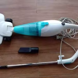 吸尘器