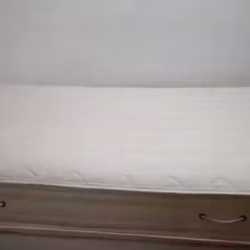 单人床