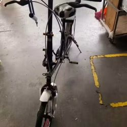 全新自行车