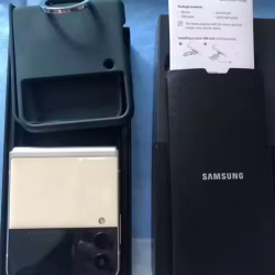 SAMSUNG Galaxy Z Filp3 5/256 SM-F7110可折叠