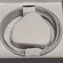 苹果原装数据线充电器