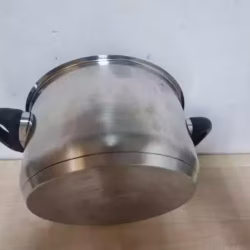 白钢锅