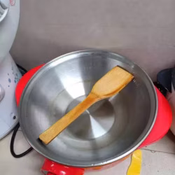 电炒锅一个