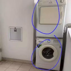 仓库储存货物。搬家送货服务都有。二手家具买卖也有。