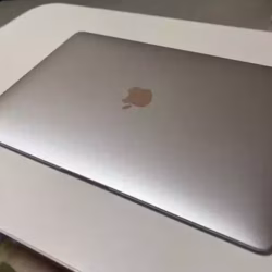 13 inch Macbook Air silver 苹果电脑macbook 1