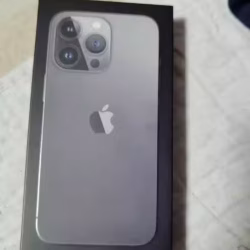 出售13 Pro 256G 黑色，全新未开封，有发票 $1600新币
