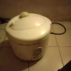 收一个电饭煲