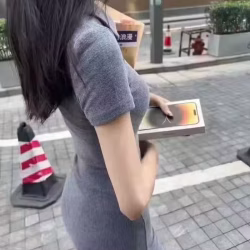 收一台14PM256g黑色的。要全新未激活的   有出售的联系