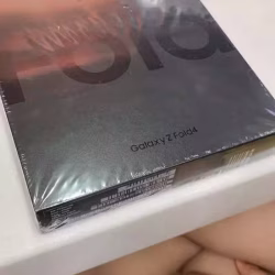 三星fld.   4