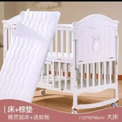 婴儿床加餐椅