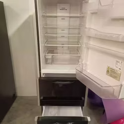 换新转出自用冰箱，荷兰村自取