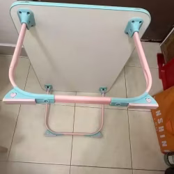 可折叠餐桌