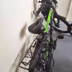 山地脚踏自行车