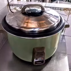 大型电飯锅