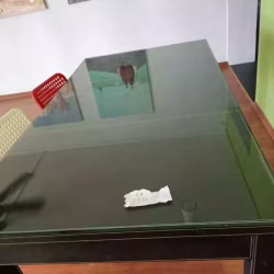 餐桌