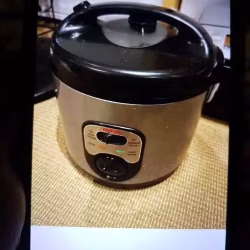 九成新 电饭锅/煮饭锅 Tefal (2~3)人