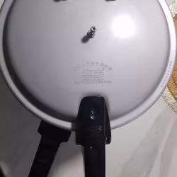 全新高压锅