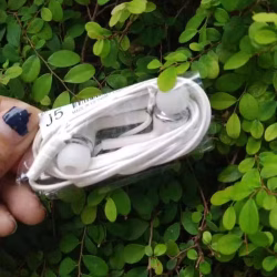Hand phone earpiece 