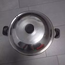 不锈钢炒锅。