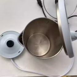 小熊电水壶