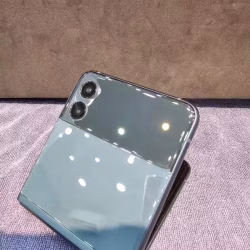 Samsung Galaxy z Flip3