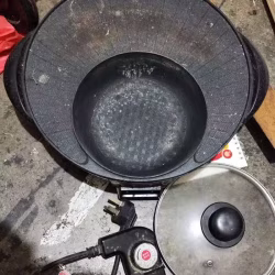 煎肉火锅