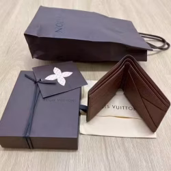 全新 LV 皮包 出售 $850