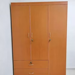 三个门衣厨