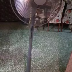 九成新 风扇 