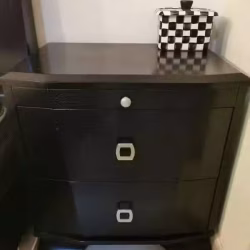 床头柜