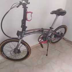 折叠脚车