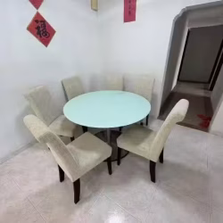 餐桌