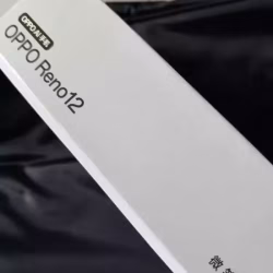OPPO RENO12